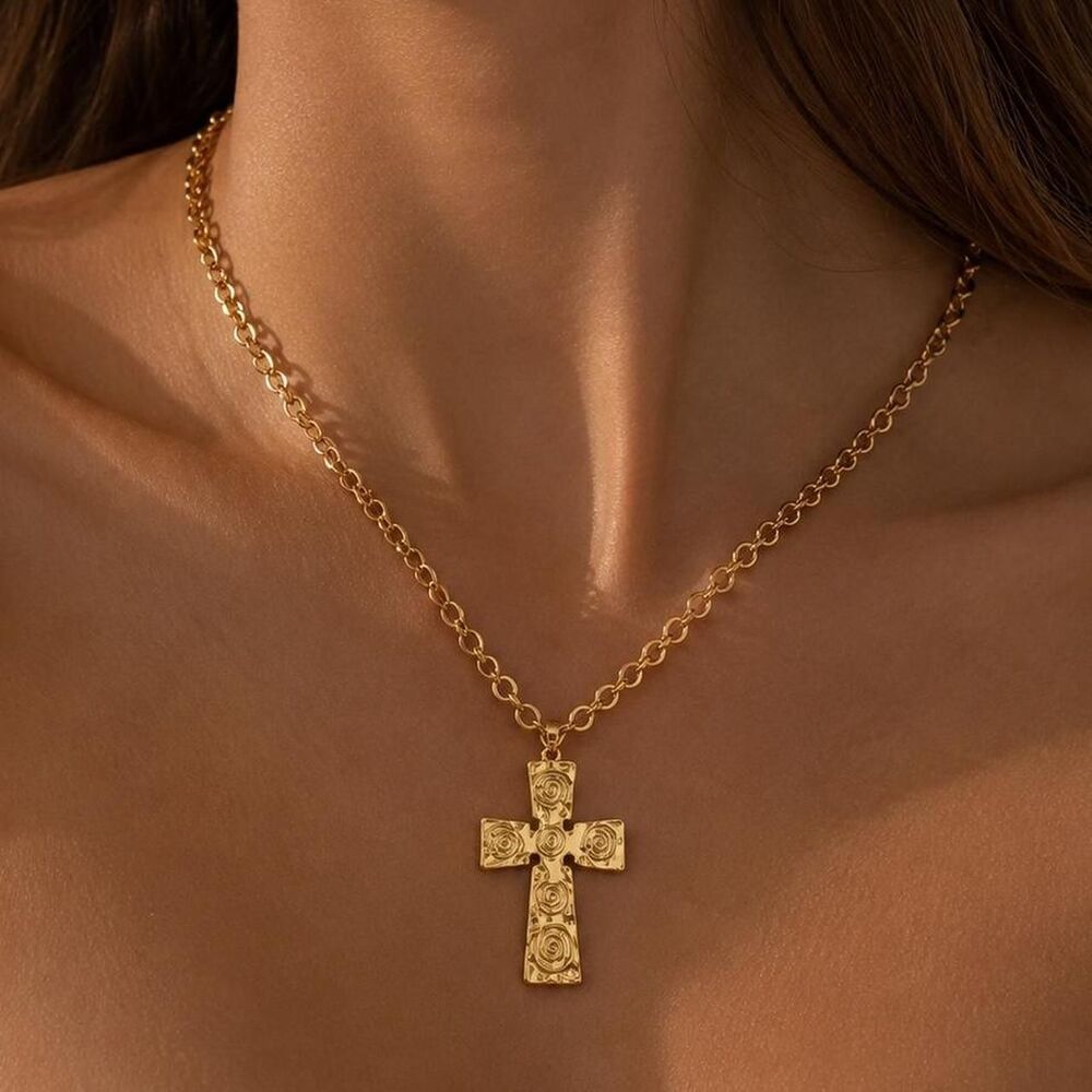 gold cross necklace D67